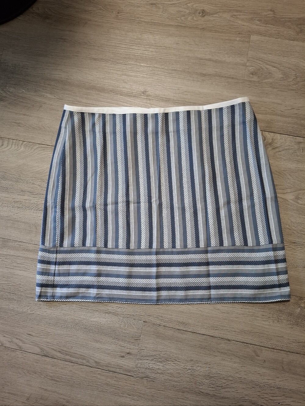 The Loft Mini Skirt Womens Sz 16